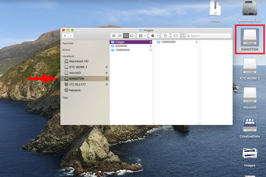 Mac Finder dengan proses mounting flash drive Kingston yang tampak di bilah samping kiri