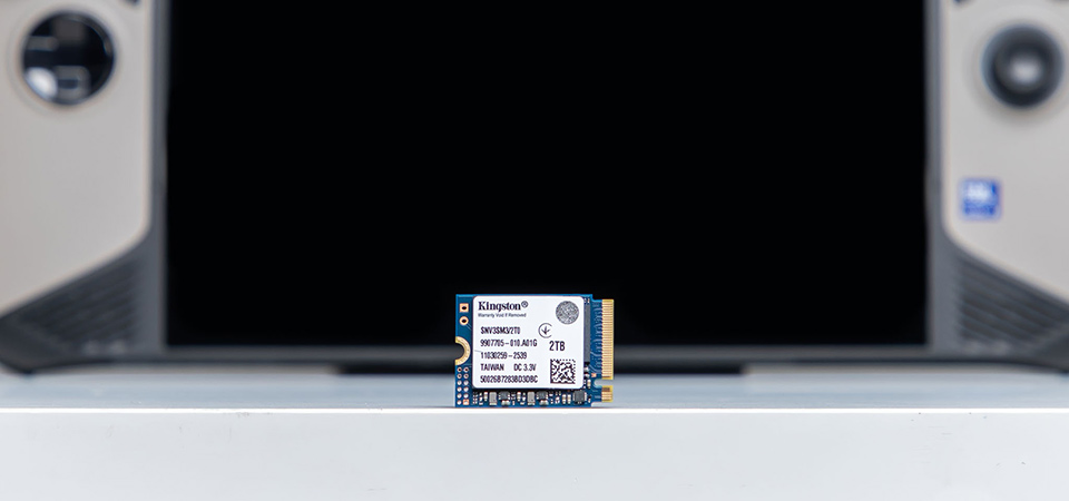 M.2 2230 SSD Kingston встановлюється в MSI Claw. 