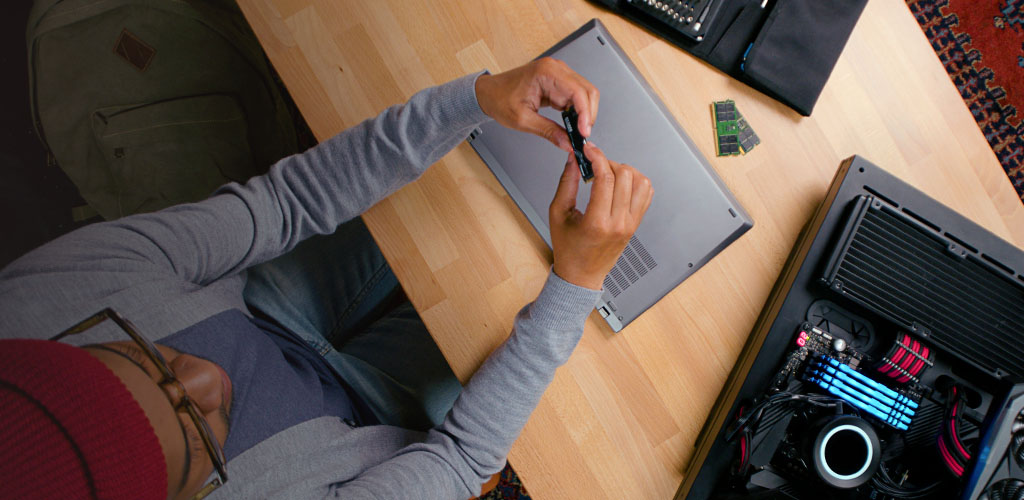 노트북의 Kingston 메모리, 모듈, 2.5” SSD 및 M.2 SSD