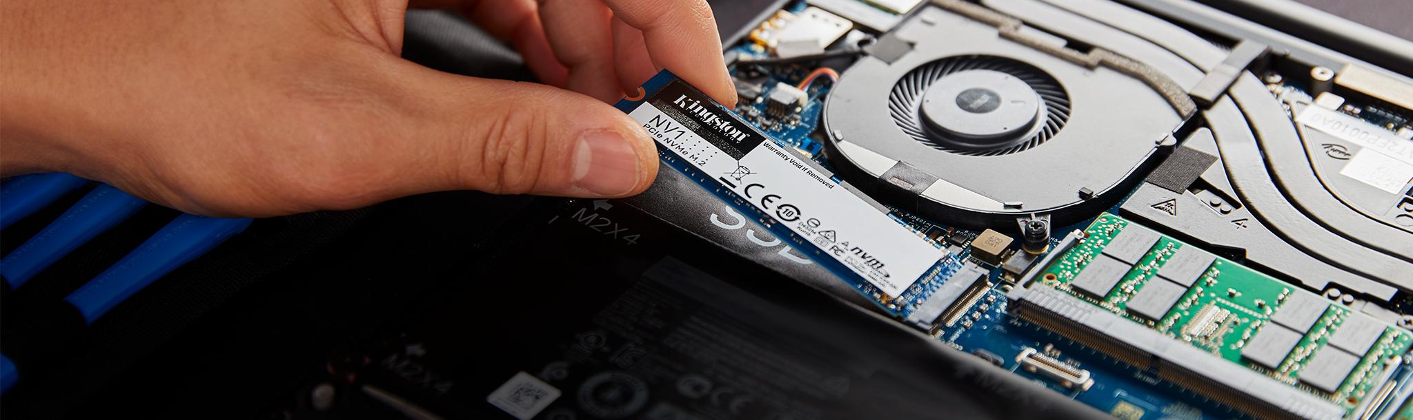 Disco sólido SSD 500GB Kingston : Ideal para sistemas con espacio limitado