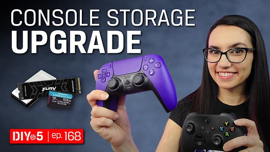 Trisha hält einen Konsolen-Gamecontroller neben einer M.2 SSD und einer microSD Karte.