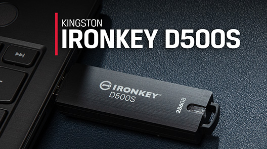 IronKey D500S แฟลชไดรฟ์ USB เสียบอยู่กับโน้ตบุ๊ก